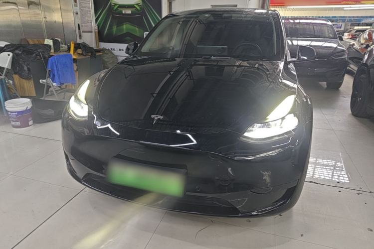 Used Tesla Model Y 2023 Rear-Wheel-Drive Version Front