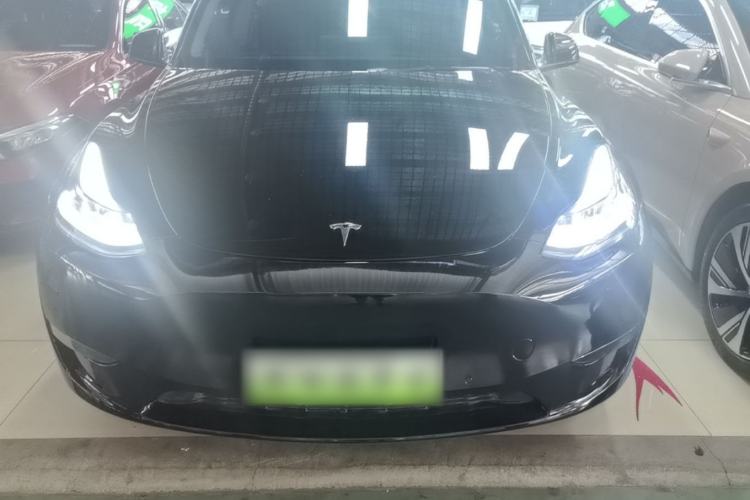 Used Tesla Model Y 2023 Long-Range All-Wheel-Drive Version Front