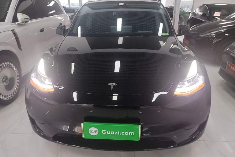 Used Tesla Model Y 2023 Rear-Wheel-Drive Version Front