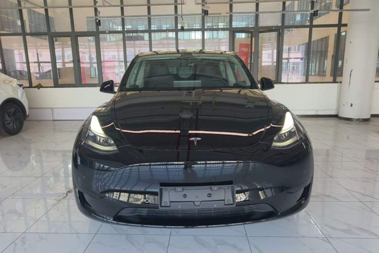Used Tesla Model Y 2023 Rear-Wheel-Drive Version Front