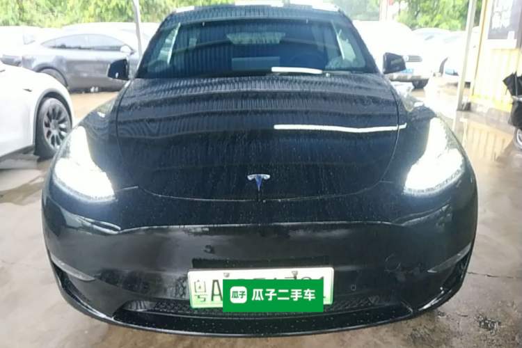 Used Tesla Model Y 2023 High-Performance All-Wheel-Drive Version Front