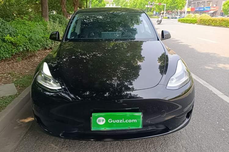 Used Tesla Model Y 2023 Rear-Wheel-Drive Version Front