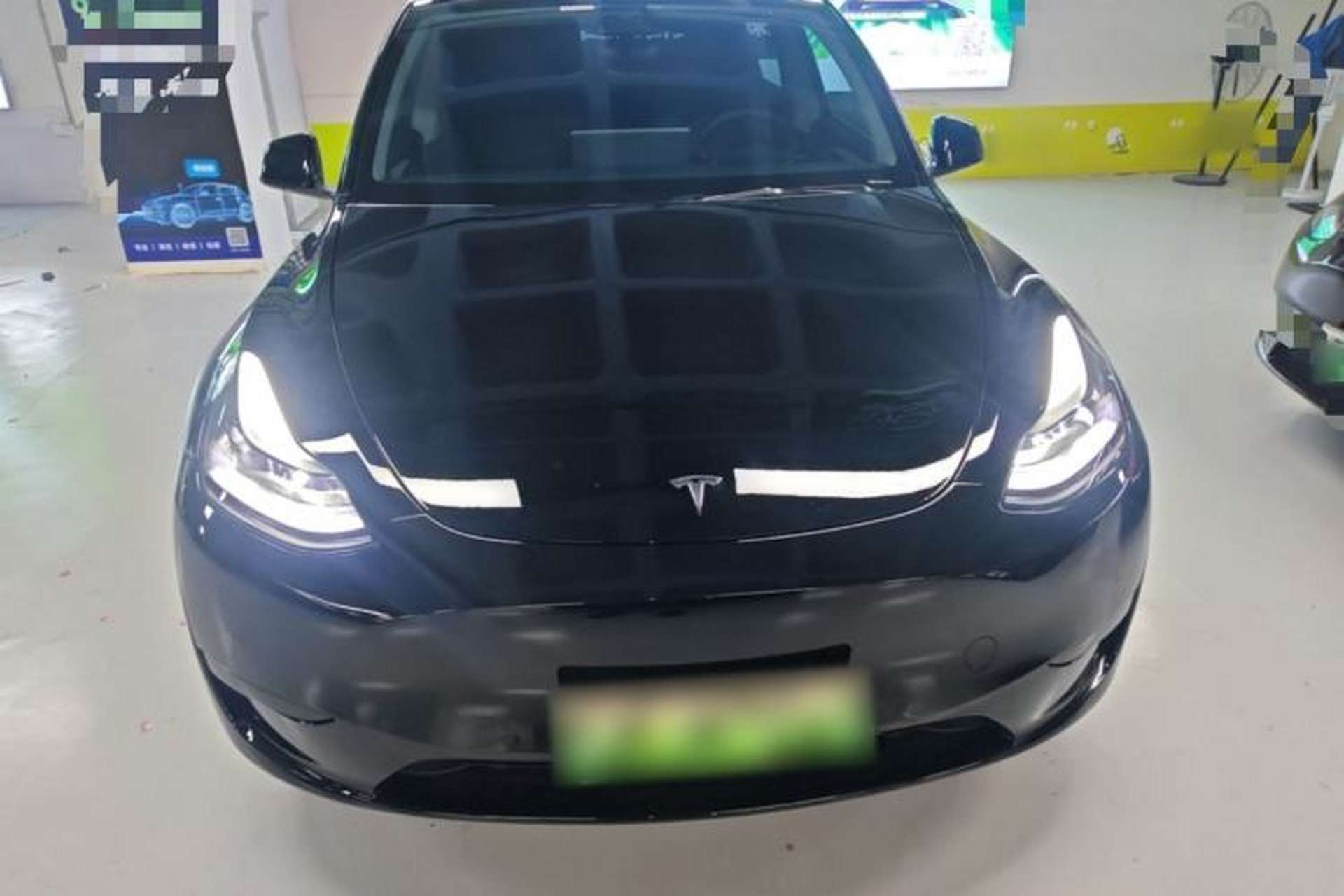 Used Tesla Model Y 2023 Rear-Wheel-Drive Version Front