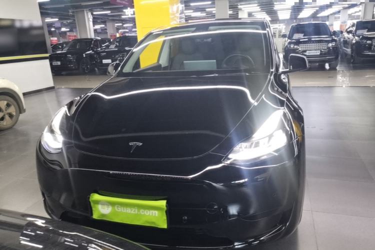 Used Tesla Model Y 2023 Rear-Wheel-Drive Version Front