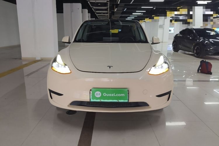 Used Tesla Model Y 2023 Rear-Wheel-Drive Version Front