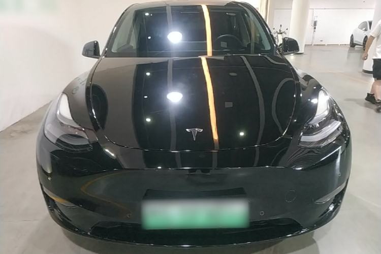 Used Tesla Model Y 2023 Long-Range All-Wheel-Drive Version Front