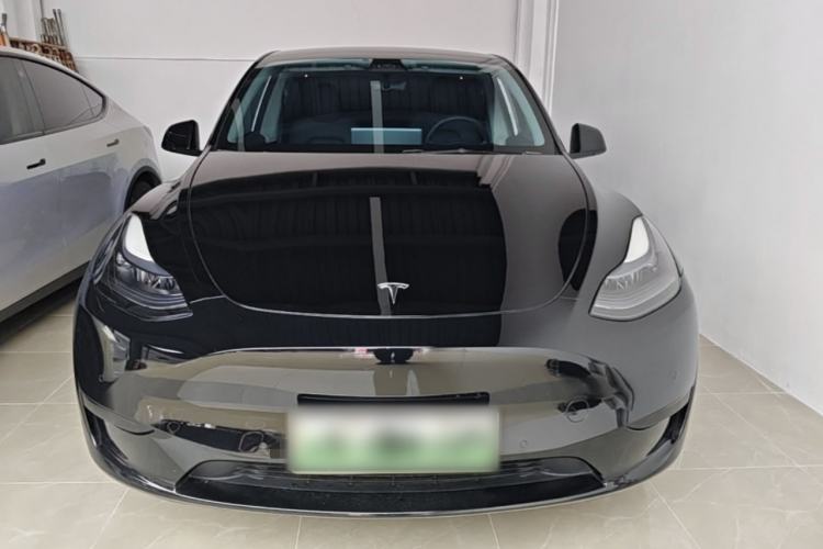 Used Tesla Model Y 2023 Rear-Wheel-Drive Version Front