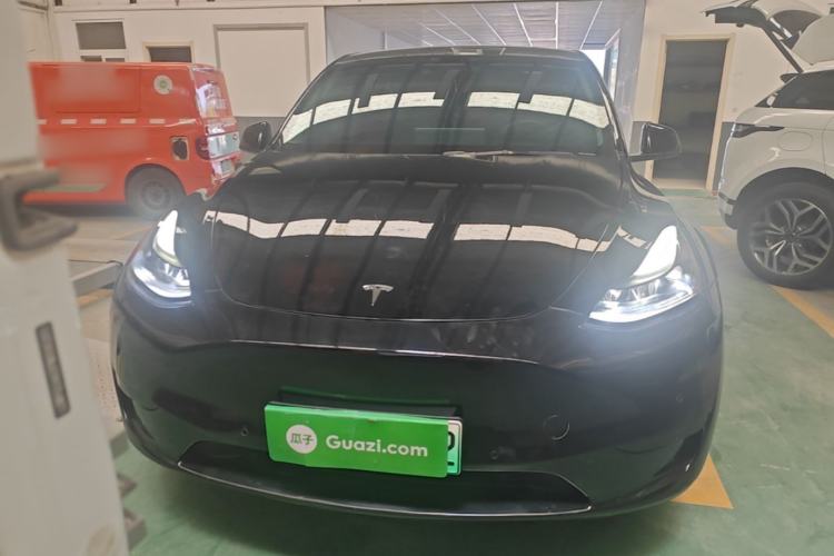 Used Tesla Model Y 2023 Rear-Wheel-Drive Version Front