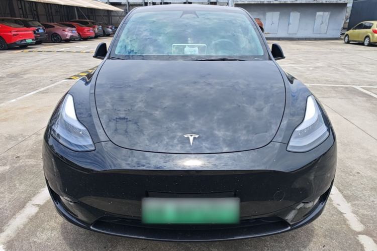 Used Tesla Model Y 2023 Rear-Wheel-Drive Version Front
