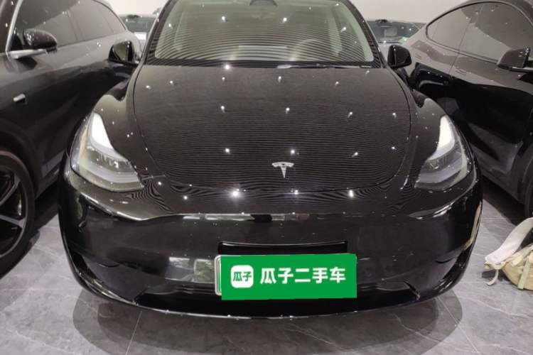 Used Tesla Model Y 2023 Rear-Wheel-Drive Version Front