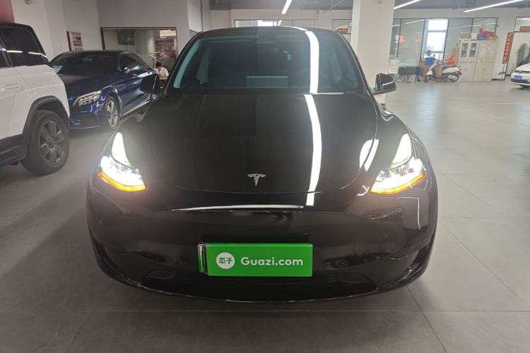 Used Tesla Model Y 2023 Rear-Wheel-Drive Version Front