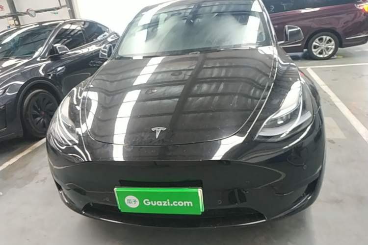 Used Tesla Model Y 2023 Rear-Wheel-Drive Version Front