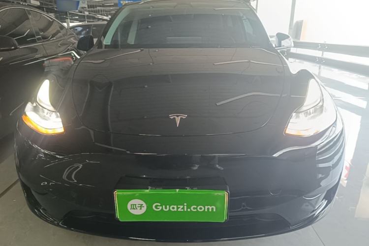 Used Tesla Model Y 2023 Rear-Wheel-Drive Version Front