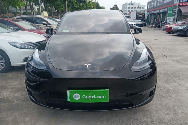 Used Tesla Model Y 2023 Long-Range All-Wheel-Drive Version Front