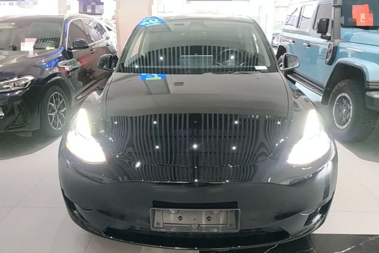Used Tesla Model Y 2023 Rear-Wheel-Drive Version Front