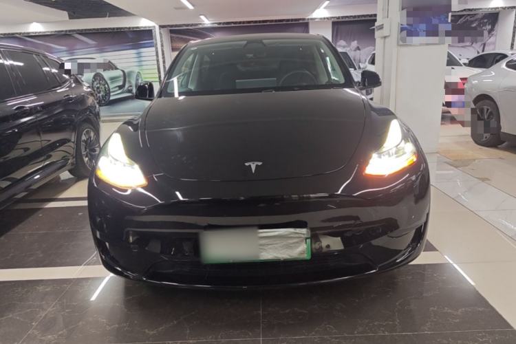 Used Tesla Model Y 2023 Rear-Wheel-Drive Version Front