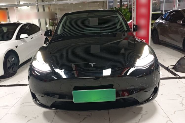 Used Tesla Model Y 2023 Rear-Wheel-Drive Version Front
