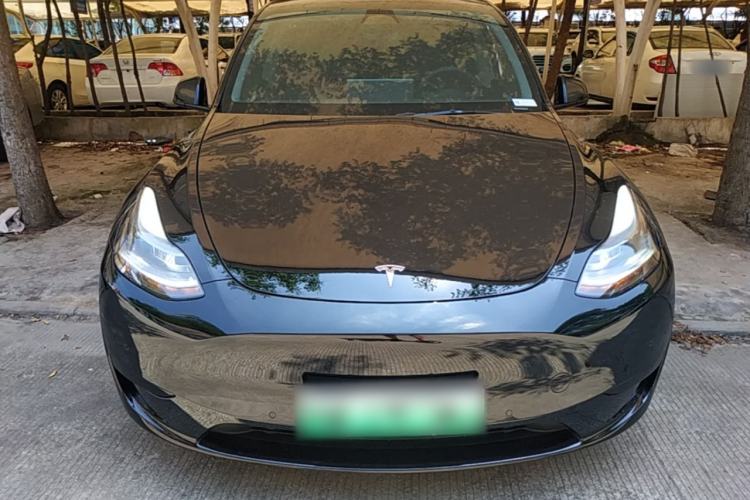 Used Tesla Model Y 2023 Rear-Wheel-Drive Version Front