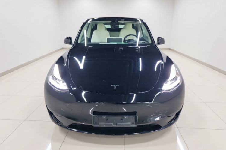 Used Tesla Model Y 2023 Rear-Wheel-Drive Version Front