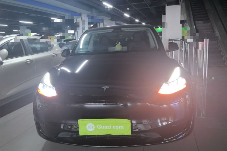 Used Tesla Model Y 2023 Rear-Wheel-Drive Version Front