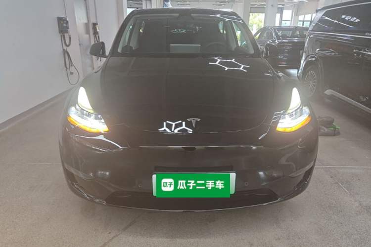 Used Tesla Model Y 2023 Long-Range All-Wheel-Drive Version Front