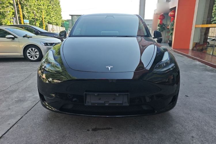 Used Tesla Model Y 2023 Rear-Wheel-Drive Version Front