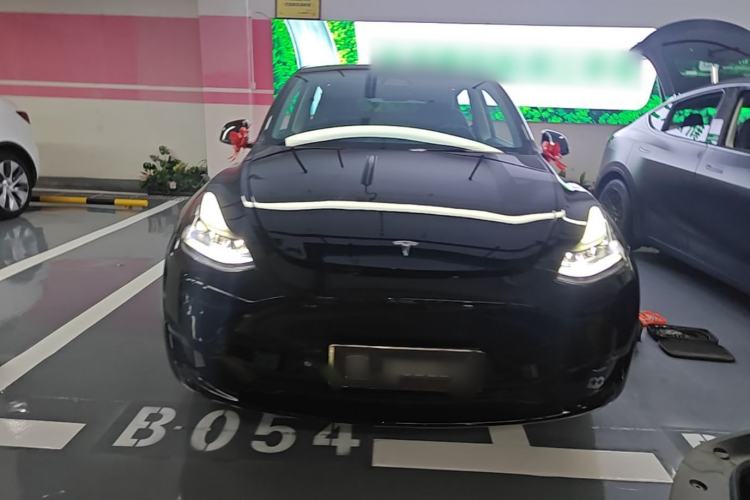 Used Tesla Model Y 2023 Rear-Wheel-Drive Version Front