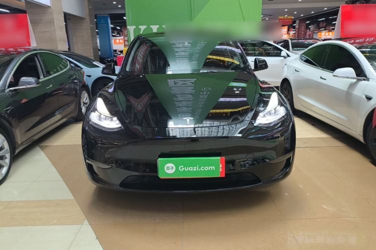 Used Tesla Model Y 2023 Long-Range All-Wheel-Drive Version Front