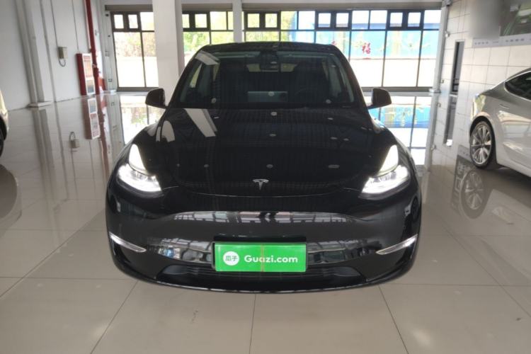 Used Tesla Model Y 2023 Long-Range All-Wheel-Drive Version Front
