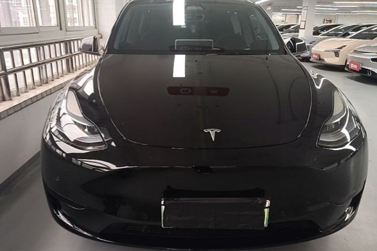 Used Tesla Model Y 2023 Rear-Wheel-Drive Version Front