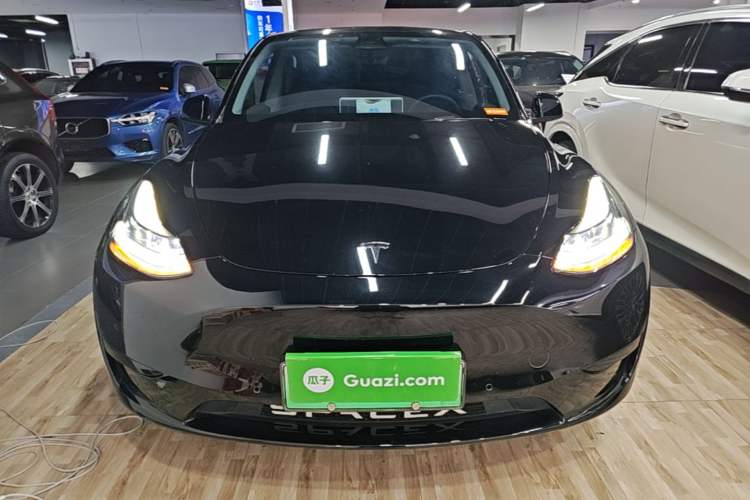 Used Tesla Model Y 2023 Rear-Wheel-Drive Version Front