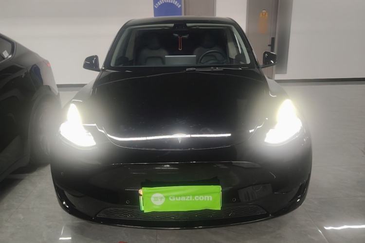 Used Tesla Model Y 2023 Rear-Wheel-Drive Version Front
