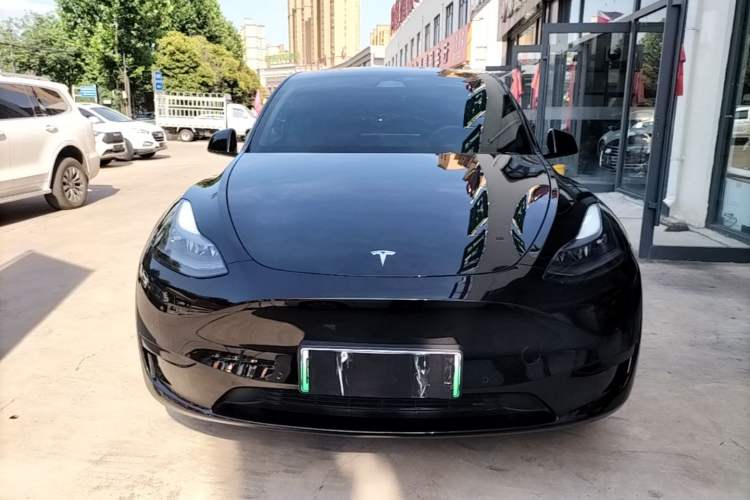 Used Tesla Model Y 2023 Rear-Wheel-Drive Version Front