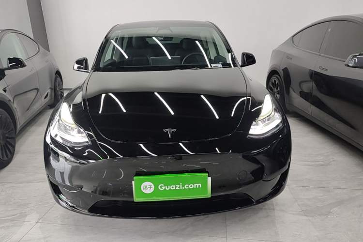 Used Tesla Model Y 2023 Rear-Wheel-Drive Version Front