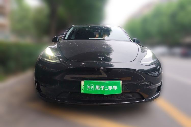 Used Tesla Model Y 2023 Long-Range All-Wheel-Drive Version Front