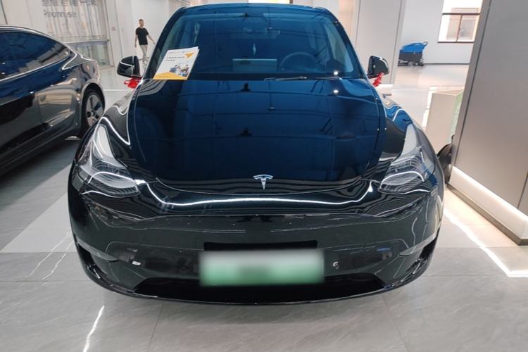 Used Tesla Model Y 2023 Long-Range All-Wheel-Drive Version Front