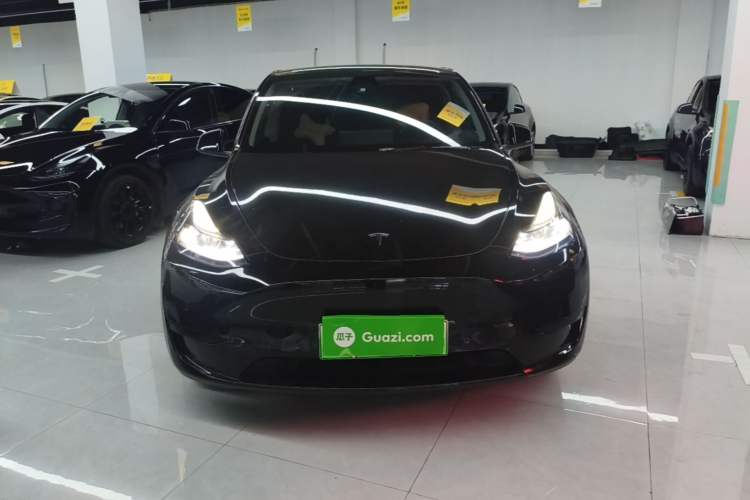 Used Tesla Model Y 2023 Rear-Wheel-Drive Version Front