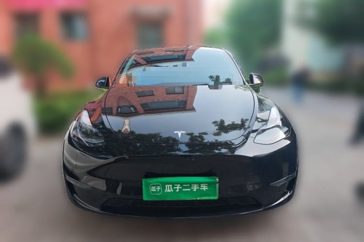 Used Tesla Model Y 2023 Long-Range All-Wheel-Drive Version Front