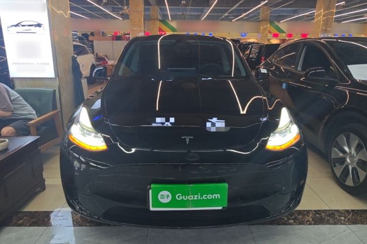 Used Tesla Model Y 2023 Rear-Wheel-Drive Version Front