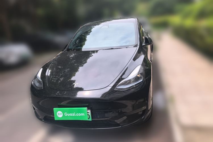 Used Tesla Model Y 2023 Long-Range All-Wheel-Drive Version Front