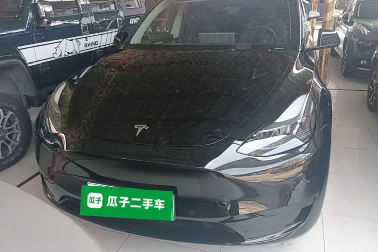 Used Tesla Model Y 2023 Rear-Wheel-Drive Version Front