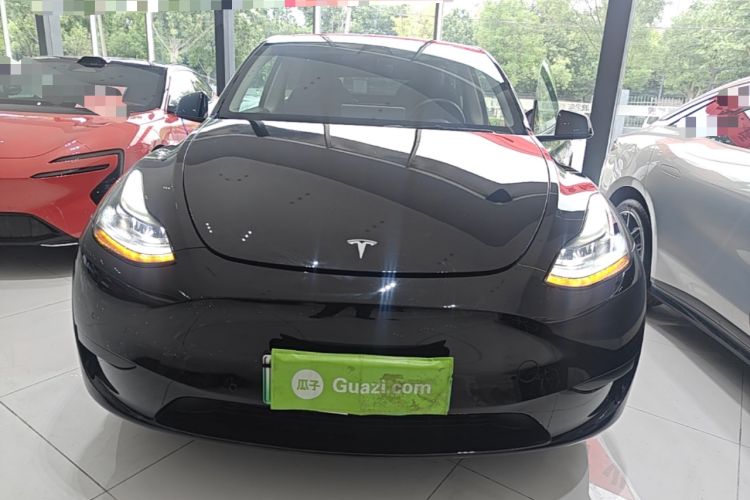 Used Tesla Model Y 2023 Rear-Wheel-Drive Version Front