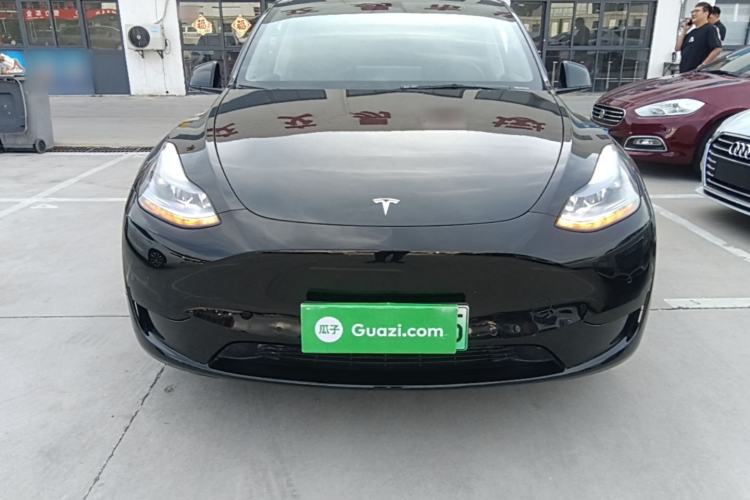 Used Tesla Model Y 2023 Rear-Wheel-Drive Version Front
