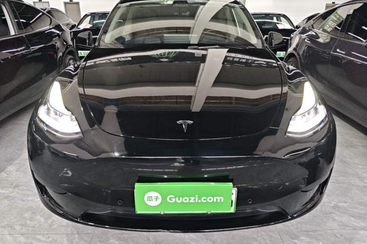 Used Tesla Model Y 2023 Rear-Wheel-Drive Version Front