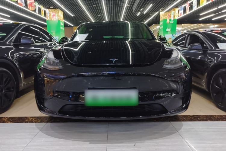 Used Tesla Model Y 2023 Rear-Wheel-Drive Version Front