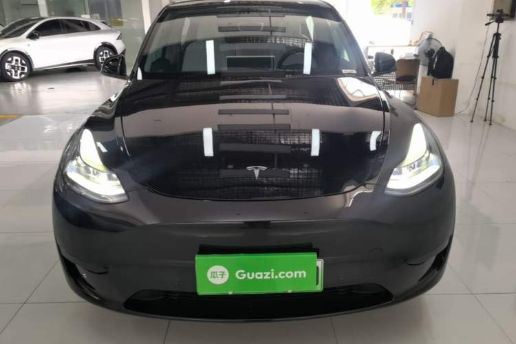 Used Tesla Model Y 2023 Rear-Wheel-Drive Version Front