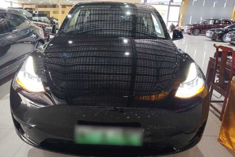 Used Tesla Model Y 2023 Rear-Wheel-Drive Version Front