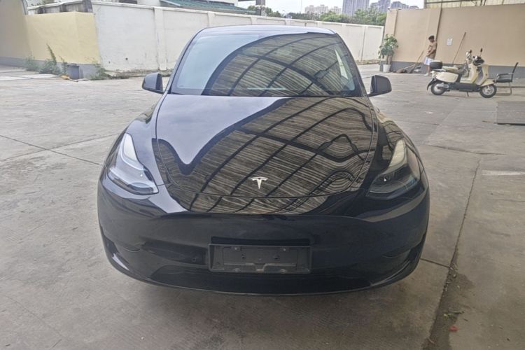 Used Tesla Model Y 2023 Rear-Wheel-Drive Version Front