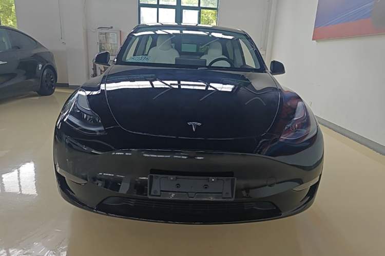 Used Tesla Model Y 2023 Long-Range All-Wheel-Drive Version Front