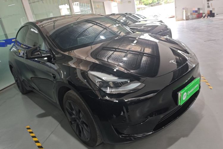 Used Tesla Model Y 2023 Rear-Wheel-Drive Version Front Right 45 Deg